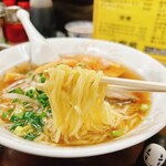 八宝苑 - 麺はプリモチ☆
やや、細麺に近いタイプ