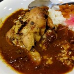 Sukiya Shibuya Maruyamacho Ten - 炭火焼きほろほろチキンカレー(並盛) 700円(通常750円)