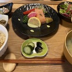 KINISUMU CAFE - 