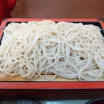 Soba Dokoro Shinano - やや細めで白っぽいそば