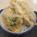 天丼・天ぷら本舗 さん天 - 真ふぐとわかさぎの天丼、エビ天×2マシ、わかさぎマシ、真ふぐマシ