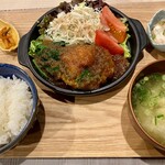 和風料理屋 艶 - 和風煮込みハンバーグ定食＝1000円