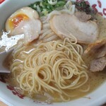 Chikuho Ramen Yamagoya Hikari Ten - 麺は細め