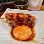 Robata Yakitori Enishi Hon Ten - こだわりの手ごねつくね 卵黄