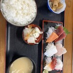 Yoshino Sushi - 