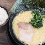 さがみ家 - 料理写真:醤油ラーメン＋のり（５枚）＆ライス