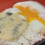 名代 富士そば - ご飯にとろろ、温玉のせ