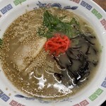 Bikkuri Shokudo - ラーメン1杯400円