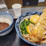 Nanba Sennichimae Kamatake Udon Akashiyaki Mitsui Outlet Park Yokohama Bayshide Ten - 