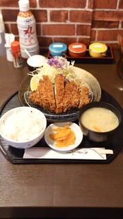 Tonkatsu Waguri - 