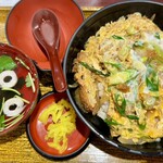 味万 - カツ丼とお澄まし❗️