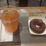 mister Donut Ekimo TenNoji Shoppu - アイスティーアールグレイ、ガナッシュショコラドーナツ