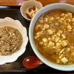 Jidaiya - 麻婆ラーメン、半チャーハンセット