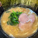 Umeya Shatei - ラーメン 800円