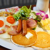 La Ohana Kohokunyutownten - MORNING パンケーキハワイアンブレックファースト (￥858)、カフェ・ラテ (￥550)