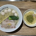 Tokyo Bay Fisherman's Noodle Ichigo Yokosuka Portomaketto Ten - 潮らぁ麺 （しおらぁめん）　１２００円　（うずら　２００円） ＆ 貝玉 （かいだま） 半玉　２００円(2024/02)