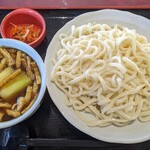 Karasawa Golf Club Miyoshi Course Restaurant - たっぷり具材のカレー南蛮つけ汁うどん