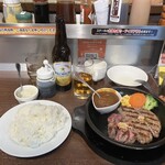 Ikinari Steak Shinbashi Hibiyaguchi Ten - 来ました！