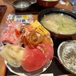 Seafood Sushi Izakaya Shichifuku Hon Ten - 