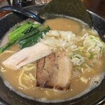 三代目麺処まるは極 - 鶏白湯ラーメン　950円