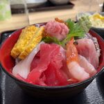 Momijiya - 海鮮丼1300円