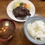 Grill Madoka - ハンバーグとご飯とお味噌汁