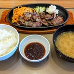 Yayoi Ken Tomakomai Akeno Shinmachi Ten - ブラックアンガスビーフのカットステーキ定食