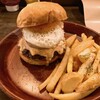 PAGE BURGER - ペイジバーガー（オーロラソース）1,000円＋トッピング目玉焼き150円