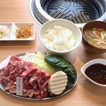 Tono Shokuniku Center Yahaba Ten - 生ラム肩ロース定食