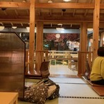 Akishima Onsen Yuraku no Sato Akishima Ten - 中庭には梅が綺麗にライトアップ