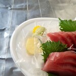 小栗鮮魚店 - わさび　生姜は　おろしか　そのままか　聞かれて　塊で頂きました！