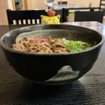 Maruhama - 松阪牛入り伊勢うどん　1,595円(税込)  ※横からも