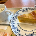 Doutor Coffee Shop Kurume Daigaku Byoin Ten - クラムチァウダー　北海道かぼちゃタルト¥440