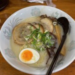 金蘭 ラーメン - チャーシューとんこつらーめん（塩）