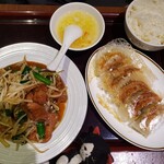 Gyoza Kobo YAESU BISTRO Ionmoru Yono Ten - 夫はレバニラ定食&餃子セット