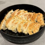 鉄なべ 無限餃子 - 鉄なべ餃子