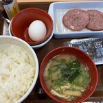 Sukiya Jusango Akita Ushijima Ten - ソーセージ定食