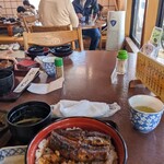 Unagi Matsumoto Matsusaka Ten - 店内はテーブル3とカウンター席、あがり座敷席✕2