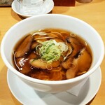 Gyo Un Sangu Bashi Ten - どんこ椎茸麺 並 上質な白い細麺