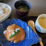 ゆう膳 咲くら - 手前の料理が分からない？