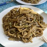 Komine Shoten - 焼きそば大もり♪川越焼きそばの代名詞「太麺」具はキャベツ、駄菓子屋で食えるを網羅した、川越焼きそばの雄だ。