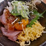 Jikasei Juuwari Soba to Agetate Tempura Juuwari Golden Yokocho Shinagawa Ten - 海鮮ユッケ丼