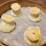 Din Tai Fung Ikebukuro Tobu Ten - えびと豚肉入り焼売。