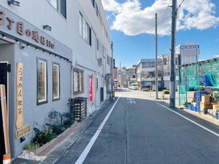 3 Chome no Yuhi Retro - 店舗前の街並み（店舗外観）