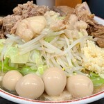 ラーメン二郎 - サイドビュー