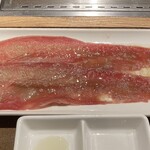 Yakiniku Like Tenmankan Teremae Ten - 別格牛タン　大判の牛タン