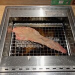 Yakiniku Like Tenmankan Teremae Ten - ギリギリのるくらい大きい別格牛タン