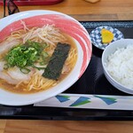 紫川ラーメン - ラーメンライス880円