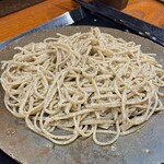 Soba Kura Tomi - 乗鞍在来種粗挽き(24メッシュ玄挽きぐるみ)ざるそば