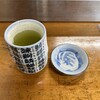 よし乃寿し - ドリンク写真:熱々のお茶がいい感じ